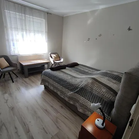 Apartament Kristaly