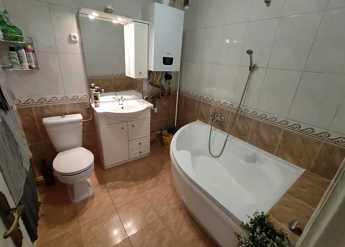 Kristaly Apartament *